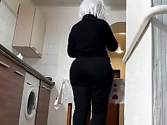 The wide thighs of the senior step-mom were aroused for ass-fuck hook-up