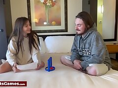 A super-sexy unite 4 unclothe game featuring a mischievous duo