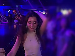 Fucked hottie in all fuck-holes in the wc of a nightclub