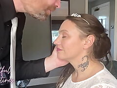 Creampie preggo daughter in law minutes before her wedding