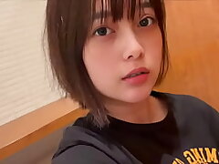 [Masturbating in the toilet] There was someone next to me doing the toilet, but that got me thrilled and I masturbated alone and came a lot...