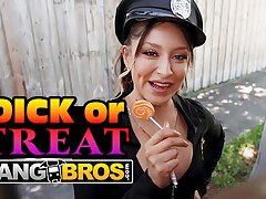 BANGBROS - Derek Savage Unleashes His Pipe For Mads Flores To Inhale And Use As She Loves