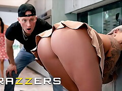 BRAZZERS - Bitchy Chef Hayley Davies Porks Her Hottest Friend's Spouse & Demolishes Their Anniversary Dinner