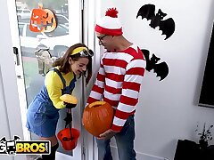 BANGBROS - Teenager Evelin Stone Gets Bruno Dickemz's Dick In A Pumpkin
