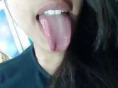 Teenage Crazyloli12 follando y jugando con su co&ntilde;o