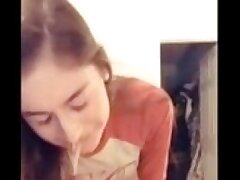 Prima Aprende a Chupar ( super-cute blowjob ) descargalo: http://adf.ly/1QT6Dh