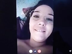 Actriz porn milf espa&ntilde;ola se folla a un devotee por web cam (VOL II). Esta madurita sabe sacar bien la leche a distancia.