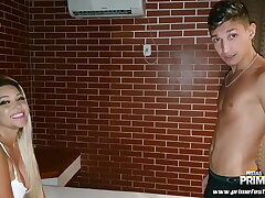 Com f&atilde; novinho na Festaprime dando a Bucetinha COMPLETO NO Crimson