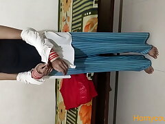 Karwa chuth pr kapde badalti newly married bhabhi ji