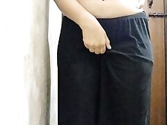 Youthful fresh married bhabhi bathing after very first nighy