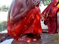 Neha bhabhi was taking bathtub outside, husband's chisel stood up and he went home and fucked Neha bhabhi