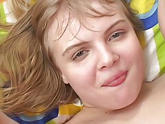 platinum-blonde wird von ihrem paramour zu hart gefickt