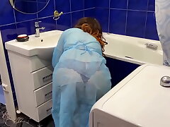 step Mom was washing the tub and unexpectedly got a cock in the bootie from her stepson