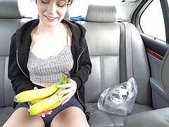 TEEN stuffs WET& TIGHT pussy with BANANE!!!! -LinaLynn