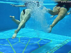 Diana Rius and Sheril Blossom super-hot lesbians underwater