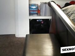 Ebony queen splooging in her bedroom