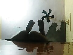 Hot wife ko Standing stance mai chudai kiya.