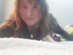 Observe me masturbate my cunt for 10 minutes straight ;)