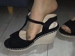 A spectacular Polish woman shows her spectacular feet