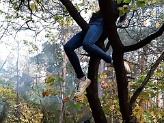 Chick climbed a tree to fumble her pussy on it - Lesbian-illusion
