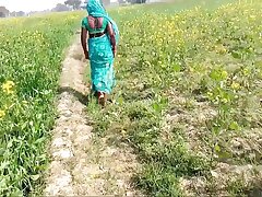 Radhika Outdoor Agonizing Hookup In Jungle Desi Bhabhi Indian Hookup Porno In Hindi