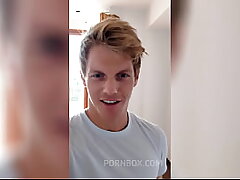 Morning Pussy Slurping in the Douche