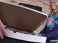 Pizza dame produces Additional Topping
