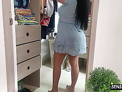 I SPY ON MY Stepmom AND Drizzle HER VAGINA