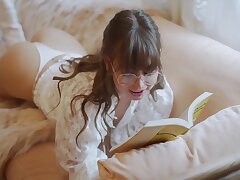 keeps thinking about her lecturer while reading her book!!