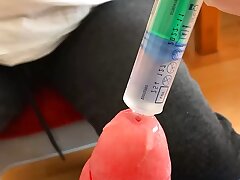 Pia rams huge Kugelplug + Hand job