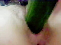 damsel masturbating