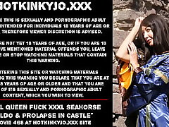 Anal Queen boink XXXL Seahorse dildo & mini-rosebud in castle