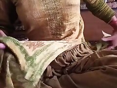 Desi Indian Flashing Her Pinkish Boobs, Nipples and Pinkish Cootchie for The First Time