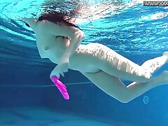 #Hot Russian Jessica Lincoln in the pool#